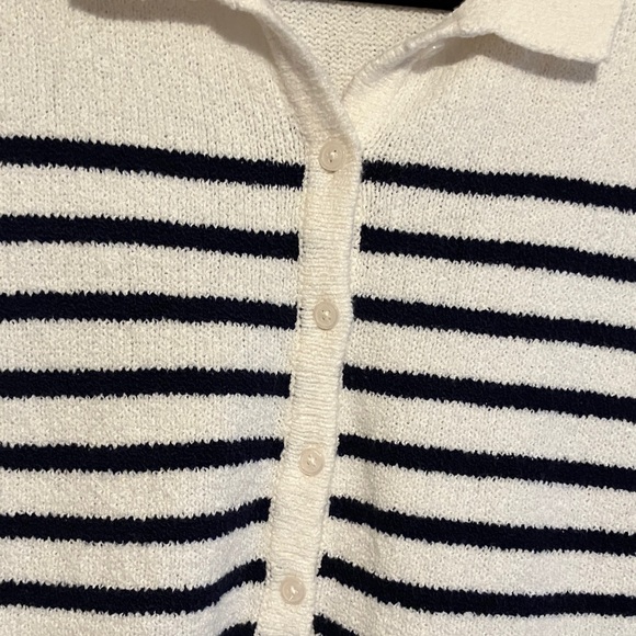 Universal Thread Cream Knit Sweater with Navy Label - Picture 2 of 8
